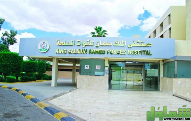 سمو أمير تبوك يستقبل مدير مستشفى الملك سلمان للقوات المسلحة بالشمالية الغربية خبر News